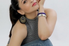 Mannara-Chopra-New-Photos-12