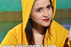 Mannara-Chopra-New-Photos-11