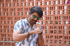 Naveen-Chandra-Ghani-movie-Interview-Photos-17