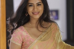 Neha-Krishna-new-photos-4