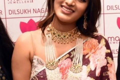 Niddhi-Agerwal-New-Photos-1