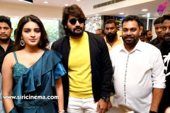 Nidhhi-Agerwal-and-Karthikeya-launch-KLM-Shopping-Mall-2