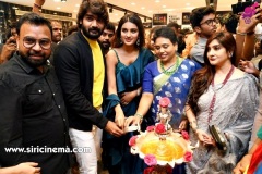 Nidhhi-Agerwal-and-Karthikeya-launch-KLM-Shopping-Mall-21