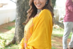 Nivetha-Pethuraj-New-Photos-16