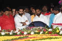 NTR-Kalyan-Ram-visits-NTR-Ghat-15