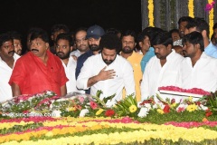 NTR-Kalyan-Ram-visits-NTR-Ghat-25