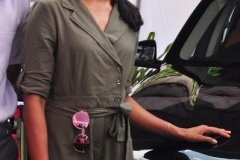 P.V.-Sindhu-presented-with-BMW-car-by-Akkineni-Nagarjuna-7