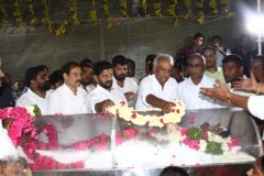 Political-celebs-pay-last-respect-to-Kodela-28