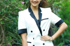 pooja-hegde-latest-Stills-10