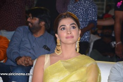 Pooja-Hegde-New-Stills-1