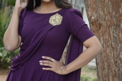 Pooja-Jhaveri-New-Photos-9