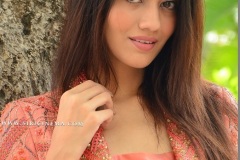 Pooja-Solanki-New-Photos-16