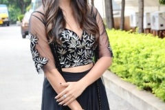 2_PoojaHegde-New-Photos-9