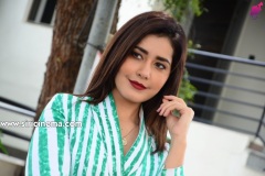 Raashi-Khanna-Interview-Photos-10