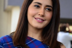 Raashi-Khanna-New-Photos-13