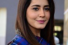 Raashi-Khanna-New-Photos-14