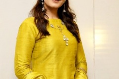 Raashi-Khanna-New-Photos-11