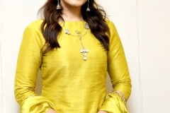 Raashi-Khanna-New-Photos-9