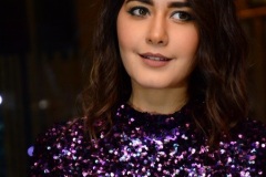 Raashi-Khanna-New-Stills-15