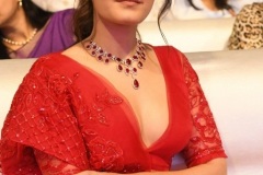 Rashi-Khanna-latest-photos-13