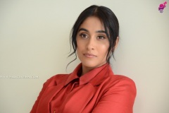 Regina-Cassandra-New-Photos-21