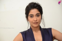 Regina-Cassandra-Photos-9