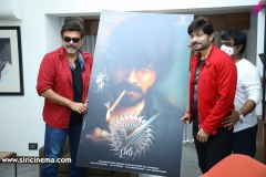 Right-movie-First-Look-and-Motion-Poster-Launched-by-Victory-Venkatesh-1