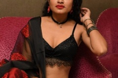 Riya-New-Photos-14