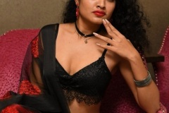 Riya-New-Photos-15