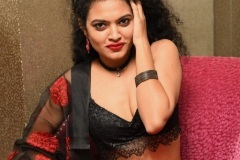 Riya-New-Photos-19