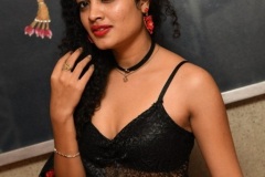 Riya-New-Photos-9