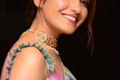 Ruhani-Sharma-new-photos-14