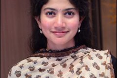 1_Sai-Pallavi-New-Photos-5