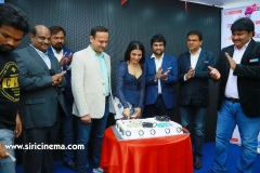 Samantha-Launch-One-Plus-Mobile-At-Big-C-11