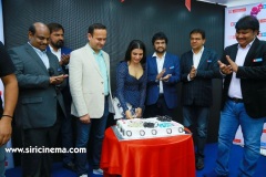 Samantha-Launch-One-Plus-Mobile-At-Big-C-12