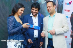 Samantha-Launch-One-Plus-Mobile-At-Big-C-4