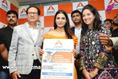 Samantha-launches-Azent-Overseas-education-center-Hyderabad-12