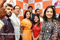 Samantha-launches-Azent-Overseas-education-center-Hyderabad-16