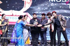 santosham-south-indian-film-awards-2019-16