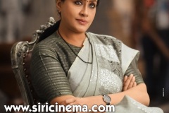 Sarileru-Neekevvaru-Vijayashanthi-look-1