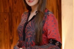 Sayesha-Saigal-New-Photos-10