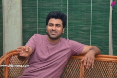 Sharwanand-interview-pics-9