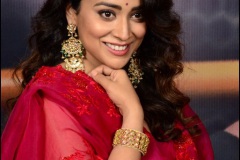 Shriya-Saran-New-Photos-12