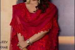 Shriya-Saran-New-Photos-8