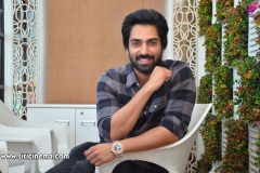 Siva-Kandukuri-Interview-Photos-Gamanam-Movie-4