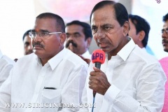 Sri-K-Chandrashekhar-Rao-visit-to-Edula-Vattem-11