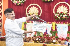 Stylish-Star-Allu-Arjun-Sukumars-crazy-project-pooja-held-1