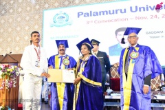 Tamilisai-Soundararajan-and-Chancellor-of-the-University-Photos-4