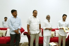 Telangana-CM-KCR-welcome-to-AP-CM-Jahan-@Pragathi-Bhavan-12