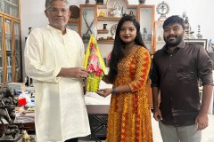 Veteran-Actor-Tanikella-Bharani-congratulated-Namaste-Setji-Team-1